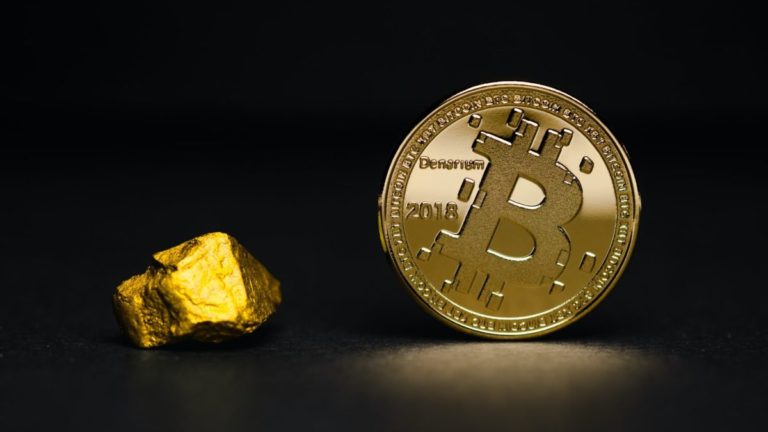 Arthur Hayes Predicts Bitcoin at $1M, Gold at $10,000-$20,000 by the End of the Decade