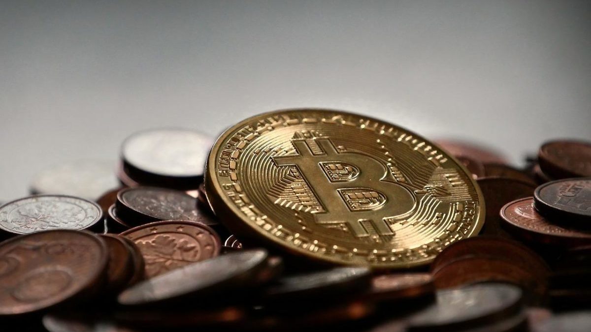 Crypto Market Steps Up; Bitcoin Breaches $31K