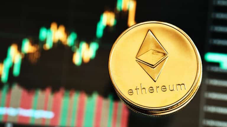 Ethereum back above $2,000 as stakers are only withdrawing rewards