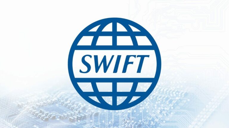 SWIFT and Chainlink Unveil New Blockchain Integration Solutions for Banks