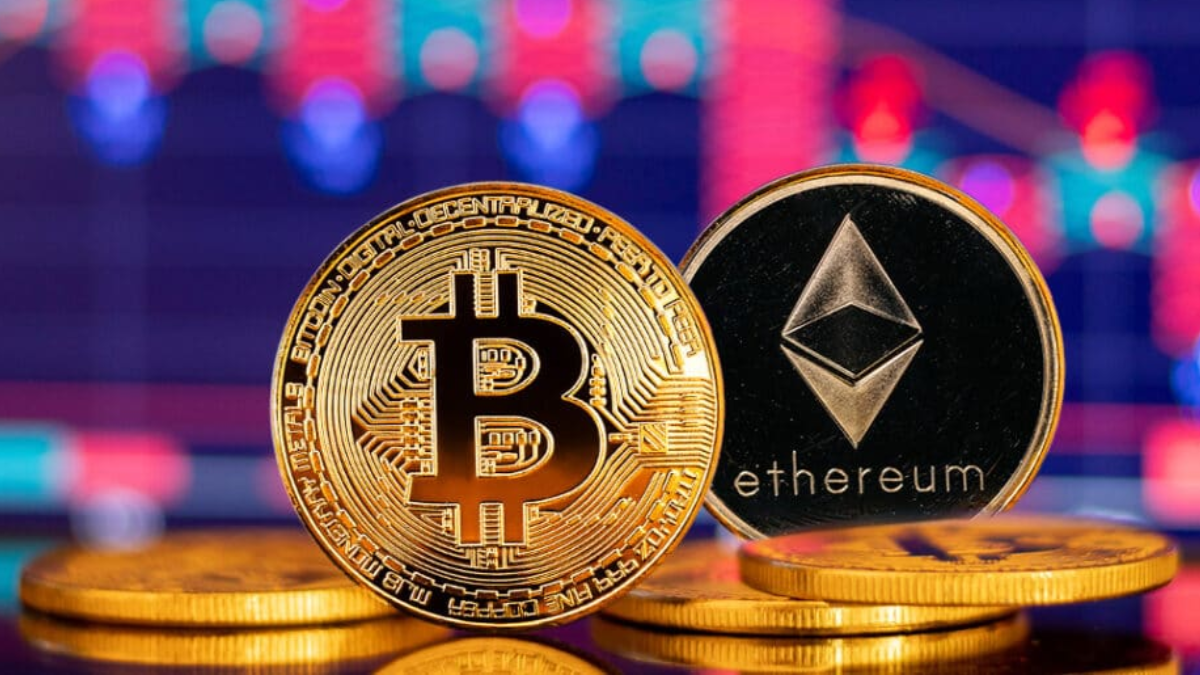 Bitcoin and Ethereum Lead Crypto Gains as Investors Eye Fed Roundtable