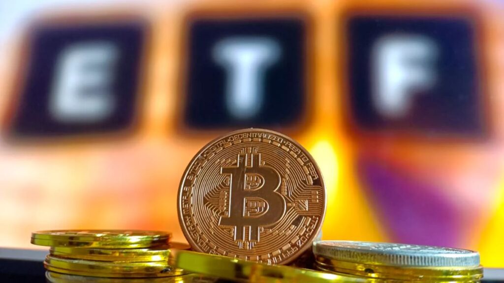 Bitcoin ETFs Surge with $676M Inflows – Confidence Soars on 3-Day Streak!