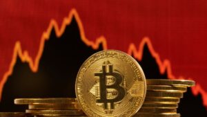 Bitcoin Slides Under $108K as $320M Liquidations Spark Short Squeeze Speculation