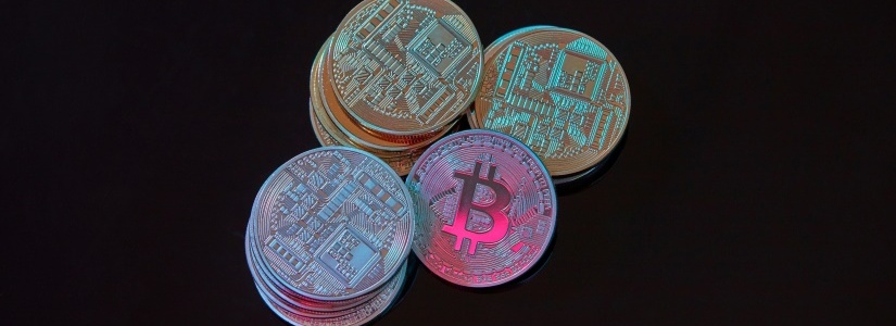 Blockchain.com is exploring the option of going public through a SPAC (Special Purpose Acquisition Company). It joins the wave of cryptocurrency IPOs.