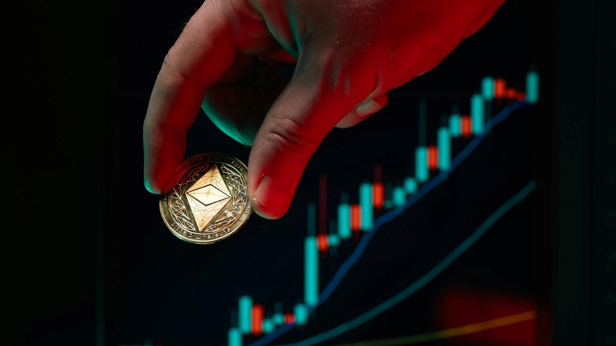 BitMine raises its ETH holdings to 3.23 million, with an increase of 203,000 in one week. Reaches 2.7% of supply.