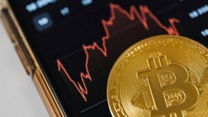 Michael Saylor responds calmly as Bitcoin drops below $108,000, emphasizing long-term strategy and investor patience amid market volatility.