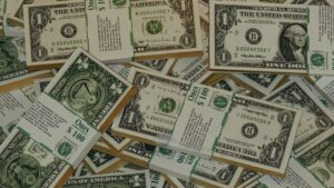 Arthur Hayes' new fund seeks to raise $250 million to acquire up to six promising cryptocurrency companies.