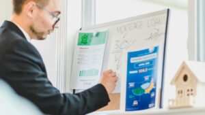 New platform brings real estate mortgages to the blockchain. It uses investment funds and is financed with stablecoins.