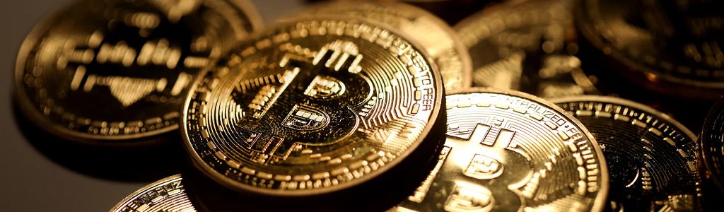Bitcoin maintains steady performance after a sharp rebound