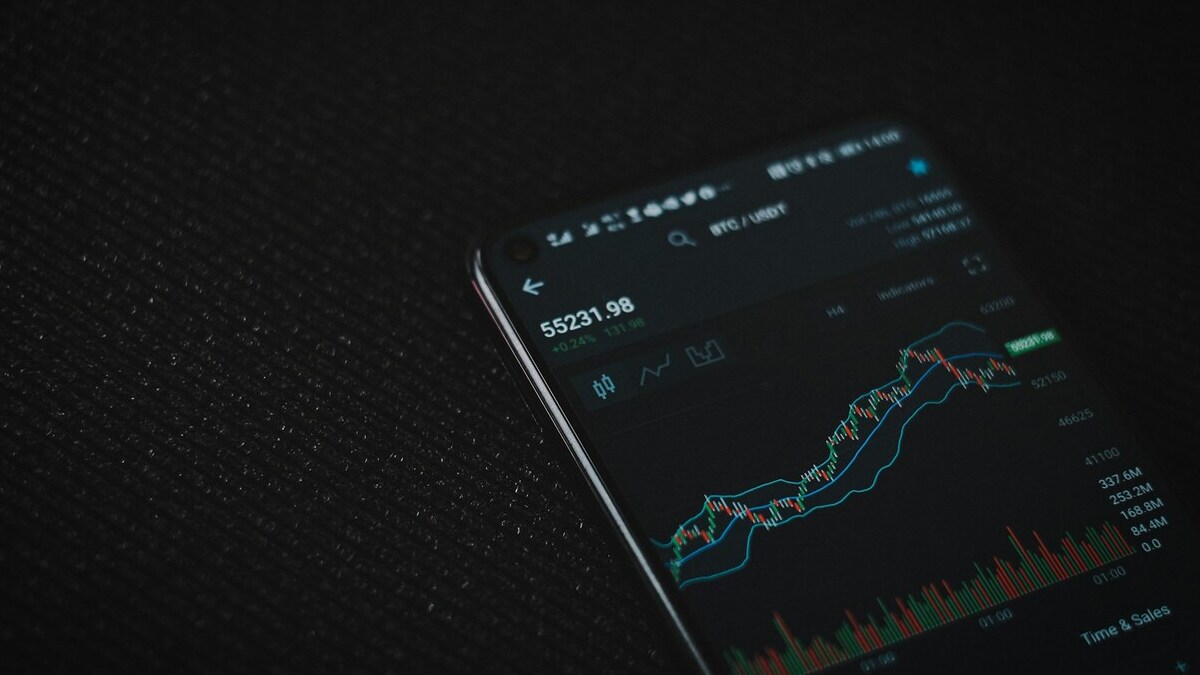 Veteran Investor Eric Jackson Bets on AI-Driven Crypto Treasury Model