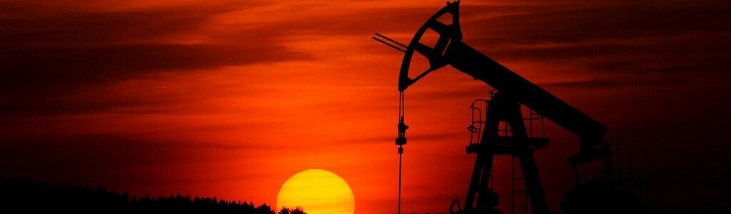 Crypto Investors Pivot to Oil as Crude Breaks the $90 Barrier