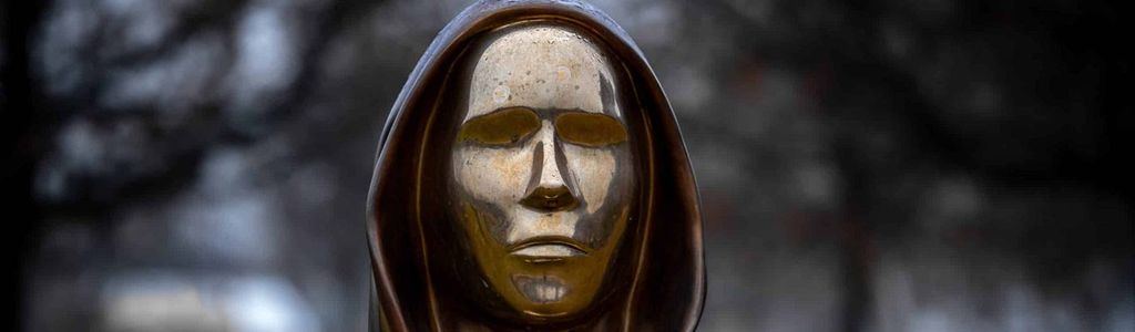 Michael Saylor rejects claims that Adam Back created Bitcoin, citing direct email exchanges between Back and Satoshi Nakamoto as strong evidence they are different individuals.