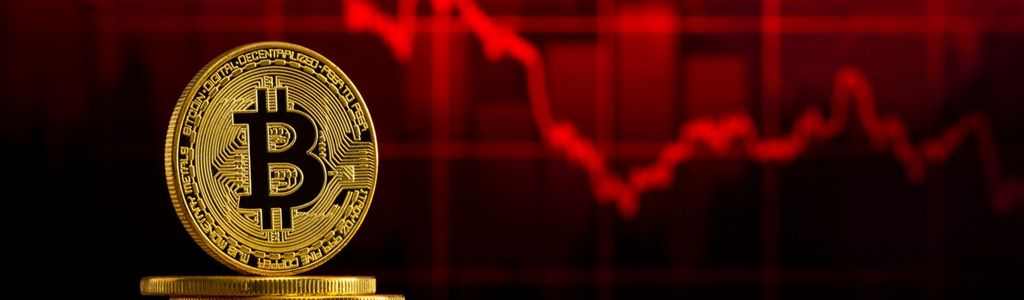 Raoul Pal, former Goldman Sachs executive and CEO of Real Vision, argues that the crypto market is currently in a mid-cycle phase rather than a late-cycle top, driven mainly by shifts in global liquidity conditions.