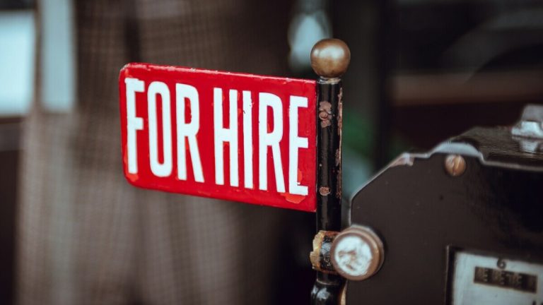 Crypto Hiring Rebounds as Job Openings Triple and Applications Slide