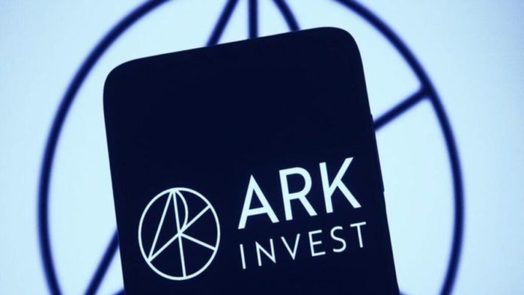 Ark Invest Presenta una Solicitud Para un ETF de Bitcoin Físico Ante la SEC