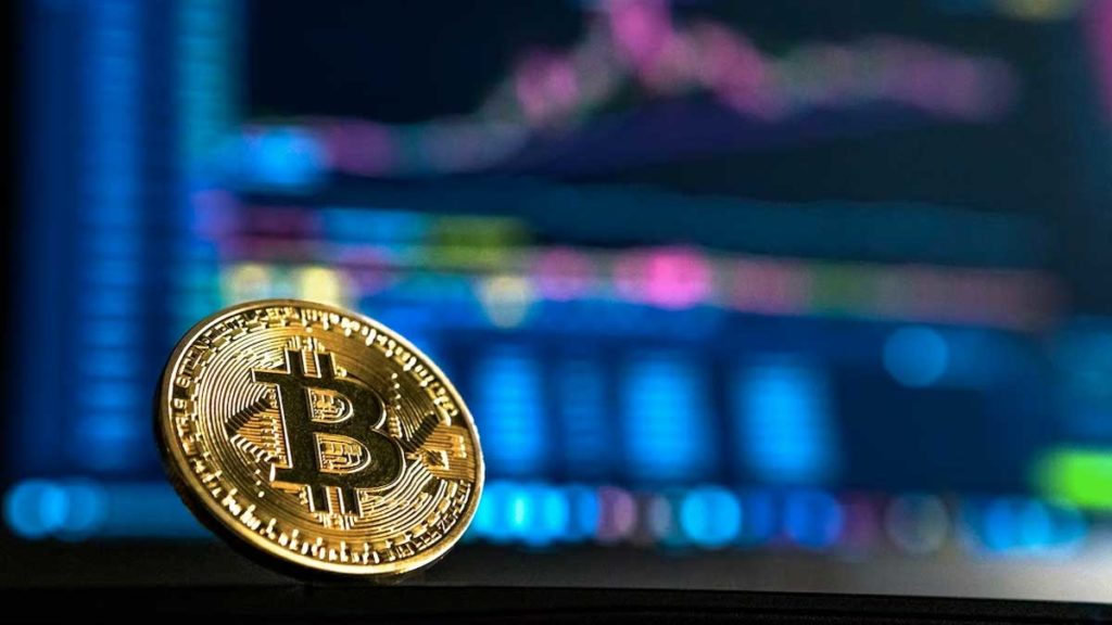 El Precio de Bitcoin Cae al Retirarse Casi $1000M de los Exchanges