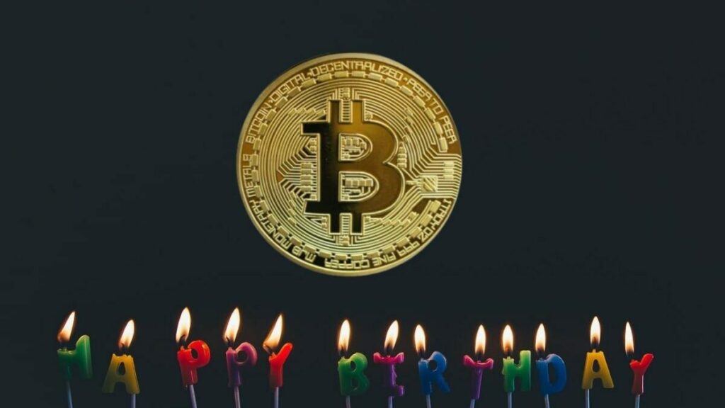 Bitcoin (BTC) celebra su 14º aniversario con una nota mediocre
