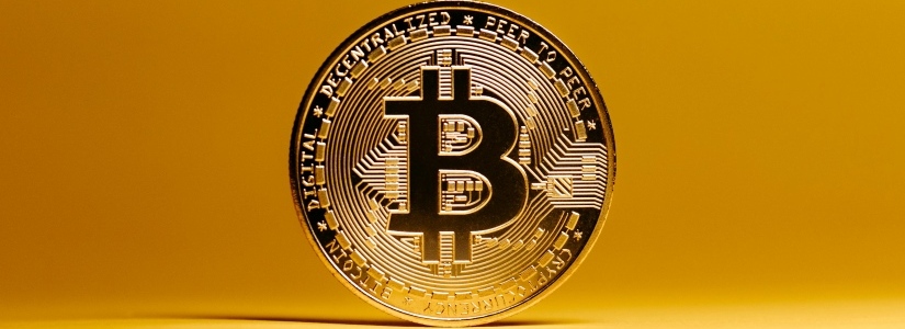 BlackRock movió $383,9M en Bitcoin a Coinbase Prime, generando especulación.