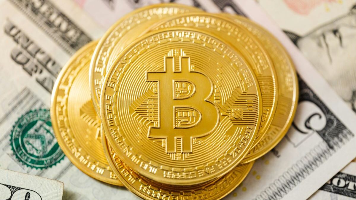 Canaccord Genuity afirma que la minería de bitcoin sigue siendo rentable, pero su futuro podría depender de un giro hacia la inteligencia artificial.