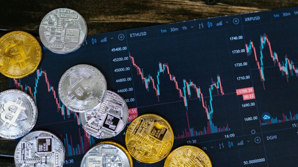 El Índice de Miedo y Avaricia de Bitcoin se desploma de 71 a 24 en pocos días. La volatilidad del mercado cripto refleja una caída en el sentimiento de los inversores.