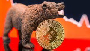 Bitcoin Cae Por Debajo de $108K Mientras ETFs Spot Registran Salidas y Analistas Señalan Setup de Altcoins