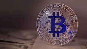 Las Ballenas de Bitcoin Venden 29.400 BTC — Analistas Dicen Que No Hay Motivo Para Entrar en Pánico