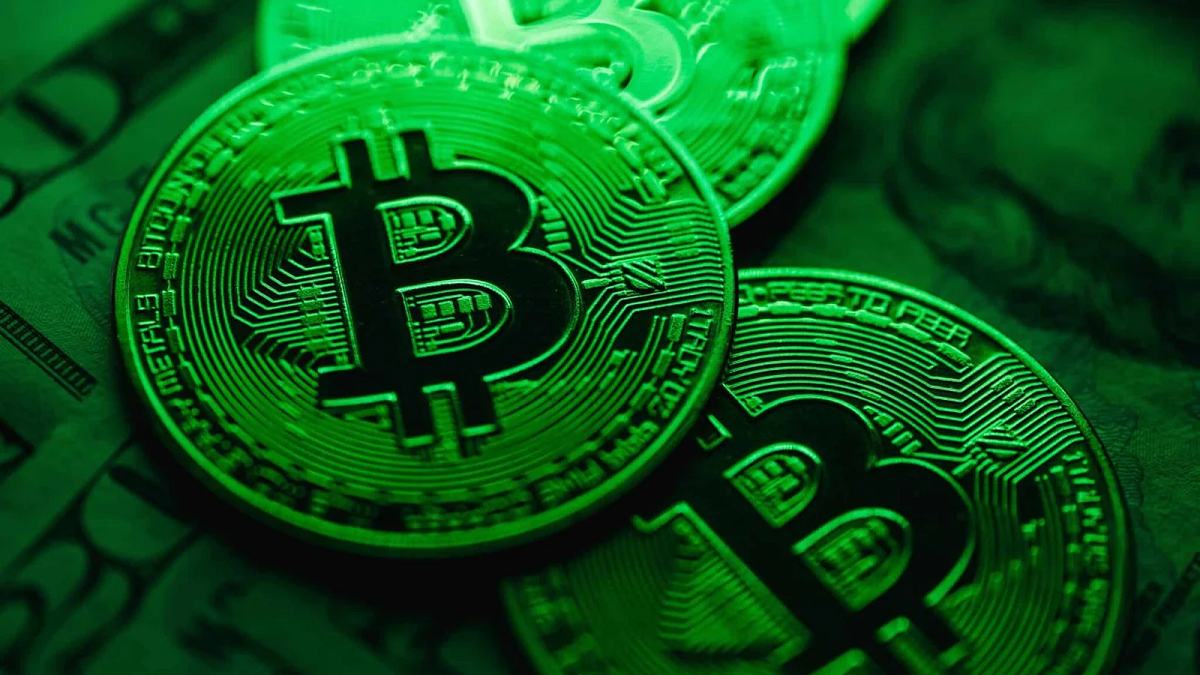 Bitcoin Supera los $106,000 Mientras el Impulso de Altcoins Despierta Optimismo en el Mercado