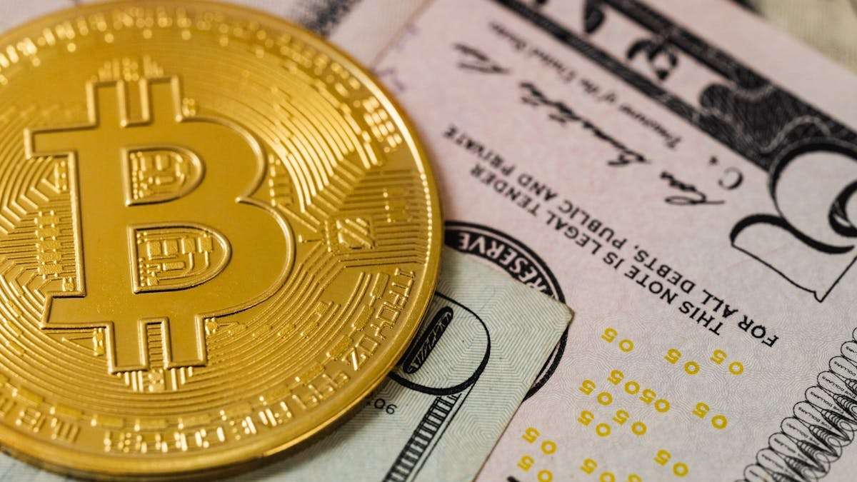 Why-Gold-Is-Falling-and-the-Crypto-Market-Is-Poised-to-Rise