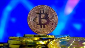 Schiff Suena la Alarma Sobre Bitcoin, Analista Señala Nivel Decisivo