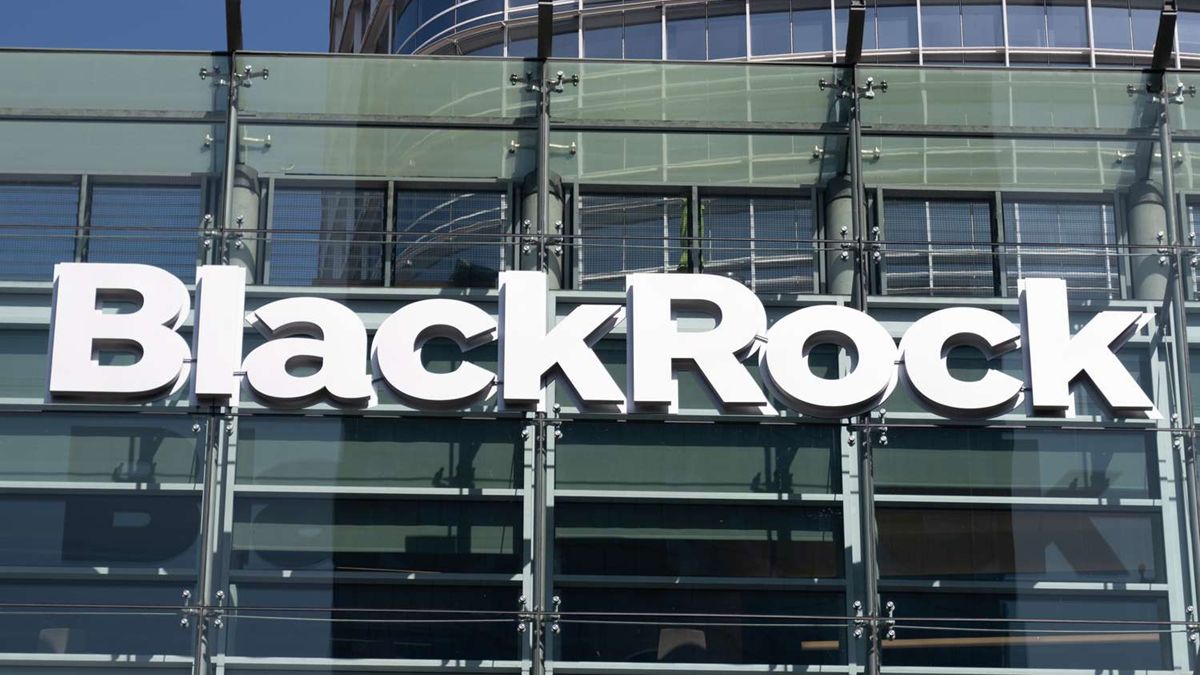 BlackRock Busca Aprobación De La SEC Para El Nuevo iShares Bitcoin Premium Income ETF