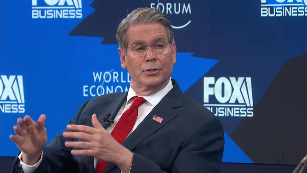 Bessent Reafirma la Estrategia de la Era Trump para el Liderazgo Cripto de Estados Unidos y la Reserva Federal de Bitcoin