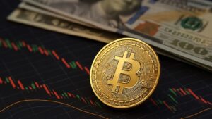 Bitcoin recae al rango de los $66K–$67K; los traders se preparan para los datos de empleo de EE.UU. y señales de la Fed