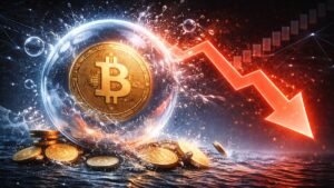 Mike McGlone (Bloomberg Intelligence) advierte que la burbuja cripto se está desinflando y modela Bitcoin en $10,000, con volatilidad tech y salidas de ETFs.