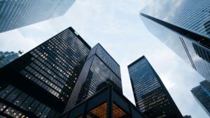 Jack-Henry-lleva-las-stablecoins-a-1.600-bancos-tras-alianza-con-Stablecore