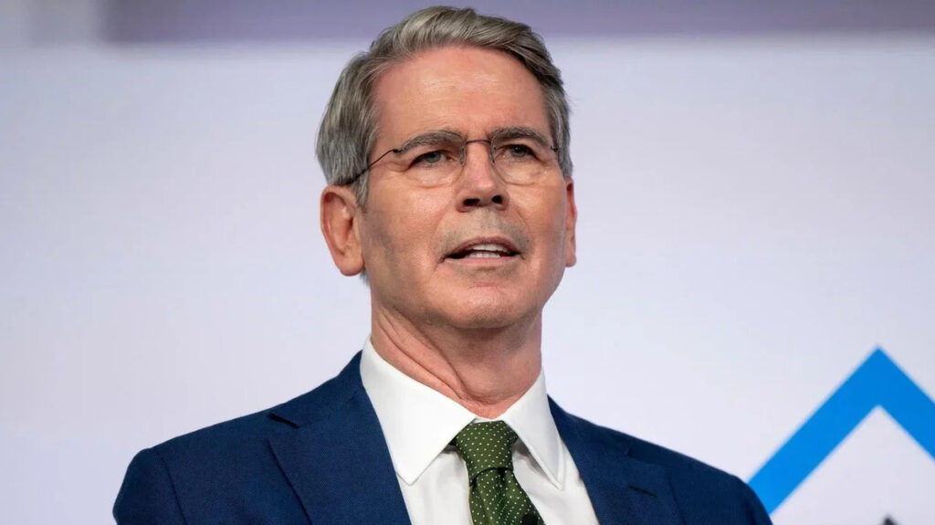 Comentario de Bessent Sobre "Actores Recalcitrantes" Desata la Respuesta del CEO de Coinbase