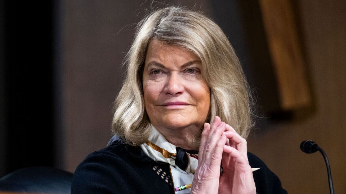 Proyecto de Ley Cripto se Retrasa, pero la Senadora Lummis Insta a los Bancos a Adoptar los Activos Digitales