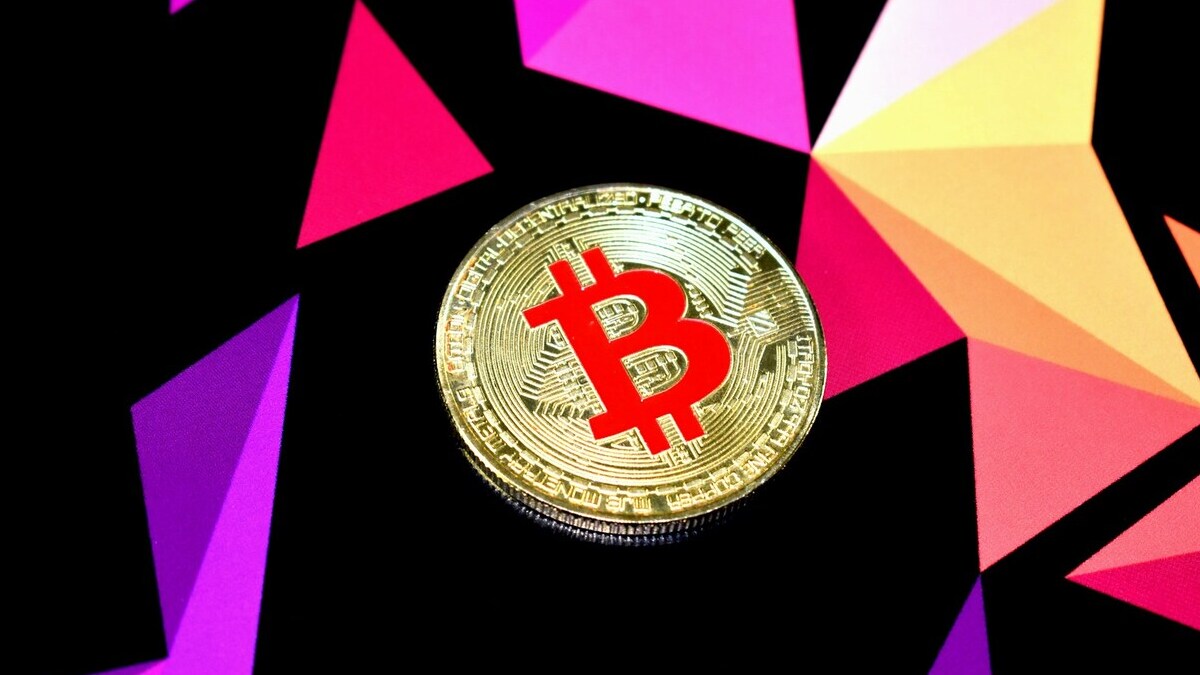 Bitcoin-podria-cotizar-a-500000-antes-de-que-cierre-el-ano