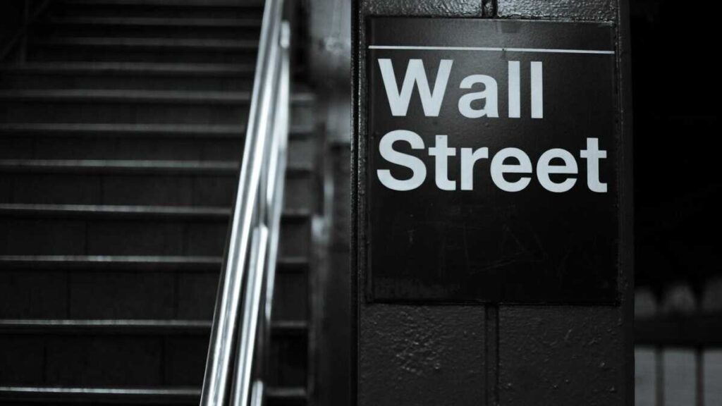 Wall-Street-valora-con-pesimismo-la-regulacion-cripto-justo-cuando-el-sector-acumula-apuestas-alcistas-sobre-sus-efectos