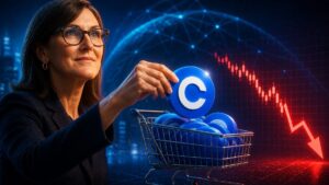 Ark Invest, de Cathie Wood, compra $18.4 millones en acciones de Coinbase mientras vende casi $29 millones de Robinhood.