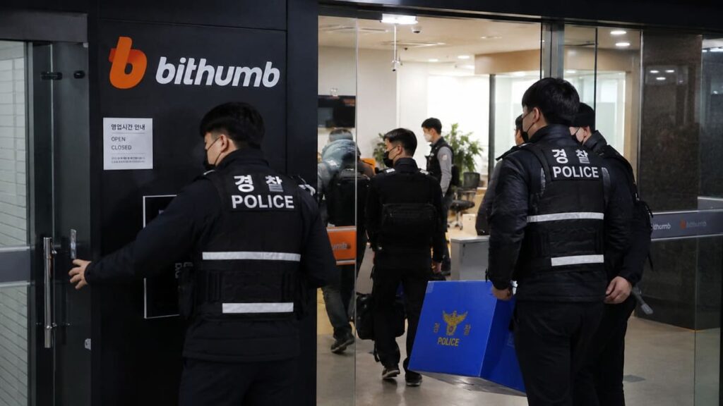 Bithumb Allanada por la Policía Tras Acusaciones de que el Legislador Kim Byung-gi Buscó Empleos para su Hijo
