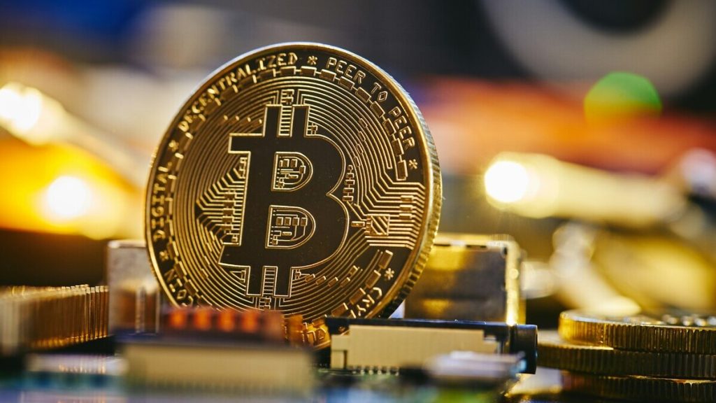 los tres parámetros que definen el próximo movimiento de Bitcoin