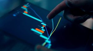¿Aún puedes hacerte rico en cripto La ventaja ya no está en llegar antes al hype, sino en llegar antes a la adopción real on-chain