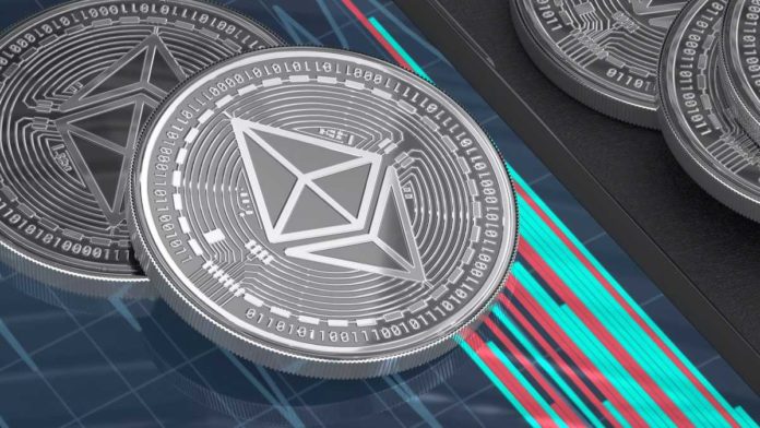 Ethereum Slips 3%; will ETH Bulls Plug the Drain and Reject $1k?